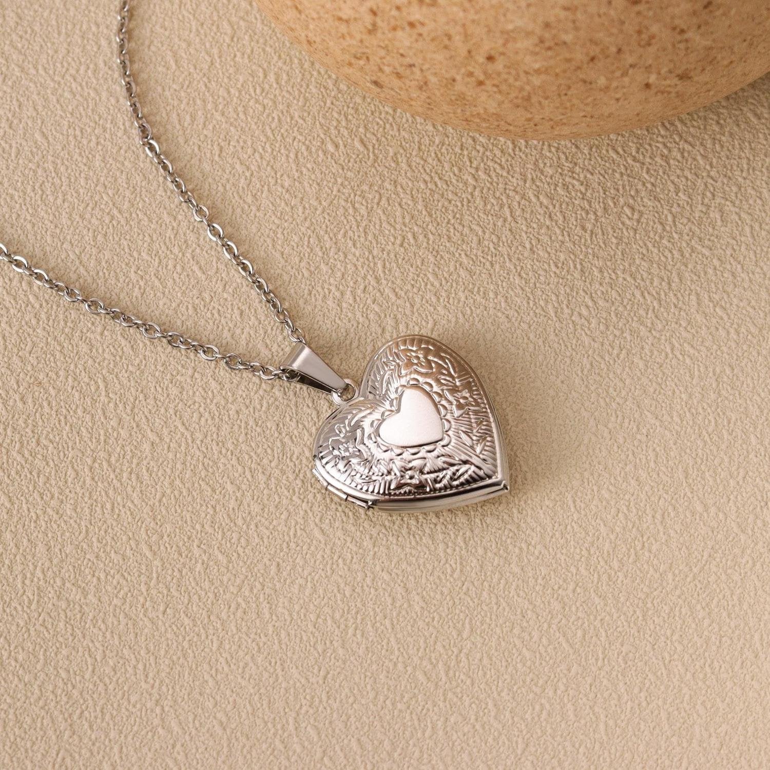 Heritage Floral Personalized Photo Locket