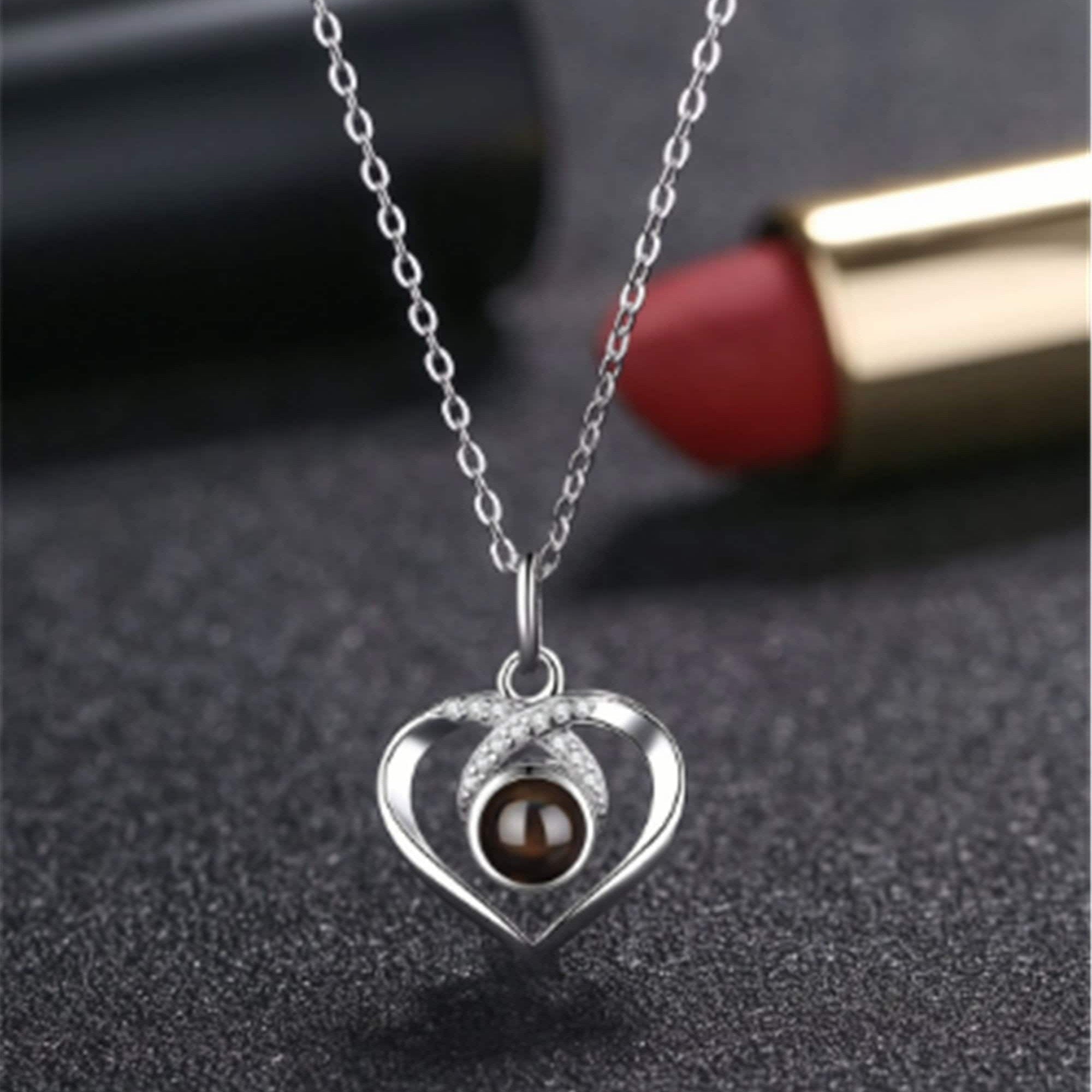 Eternal Luminous Heart Projection Photo Necklace