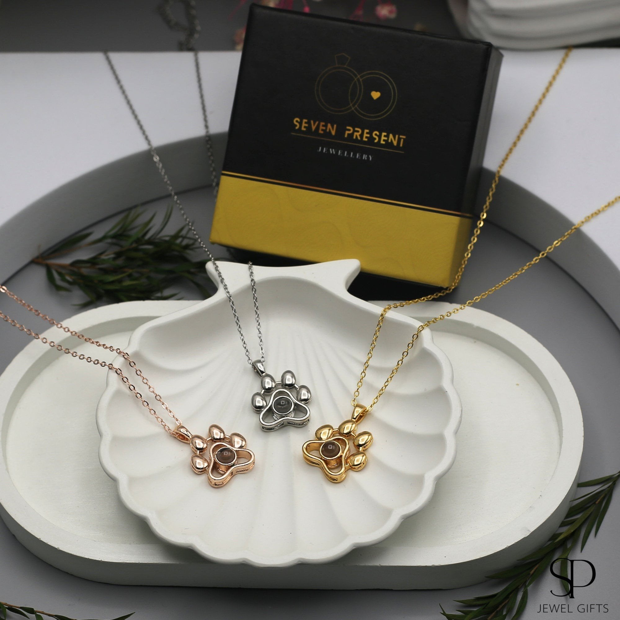 Eternal Bond Paw Photo Projection Necklace