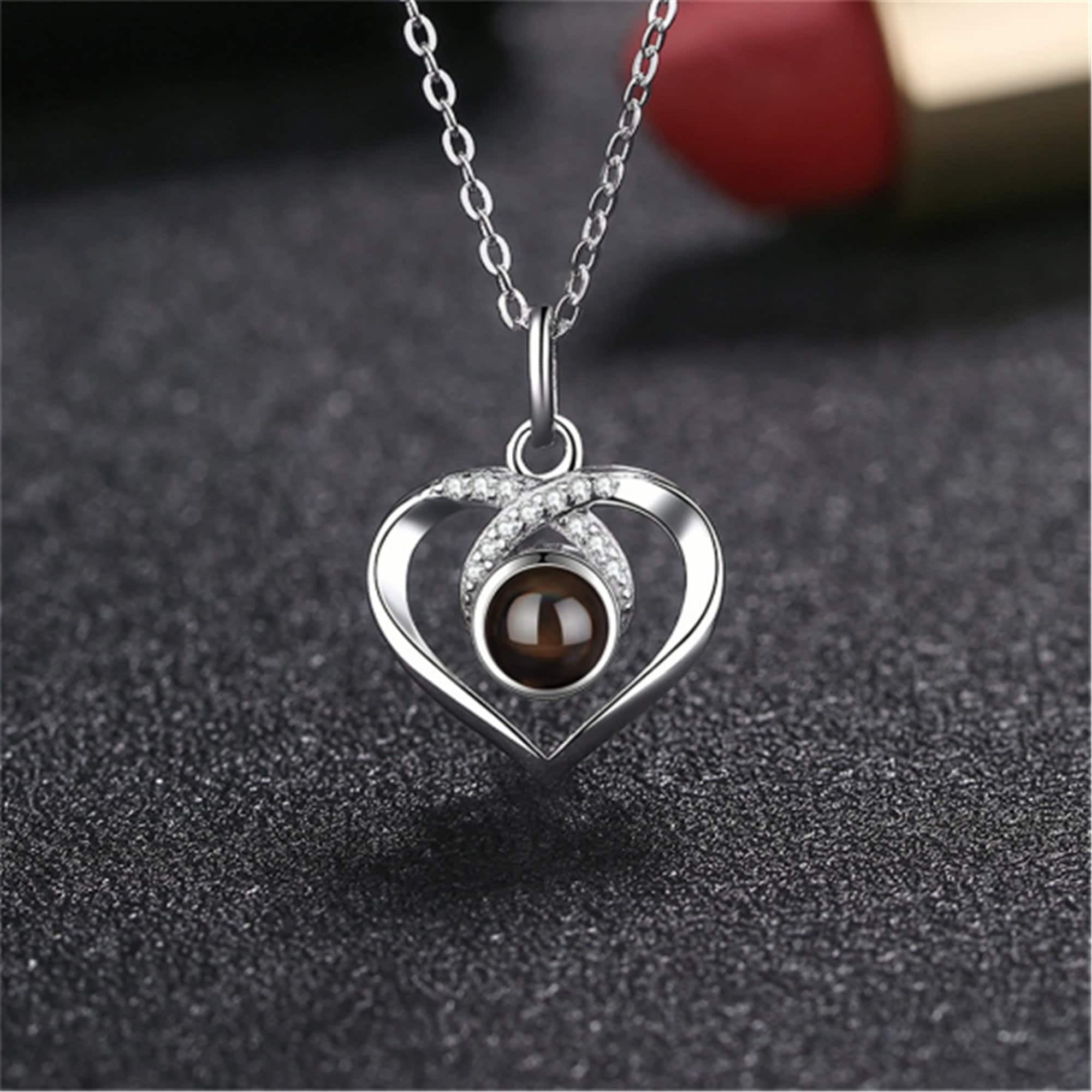 Eternal Luminous Heart Projection Photo Necklace