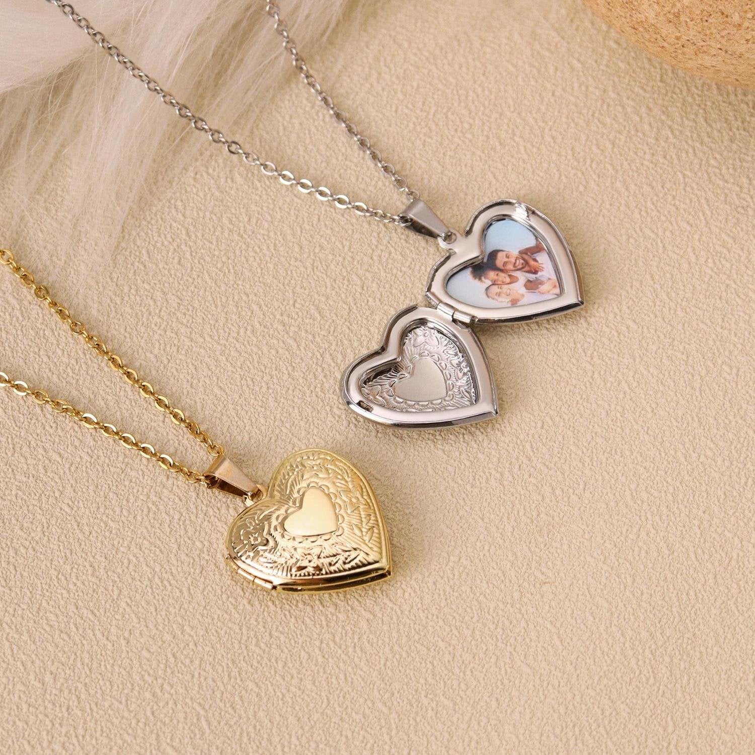 Heritage Floral Personalized Photo Locket