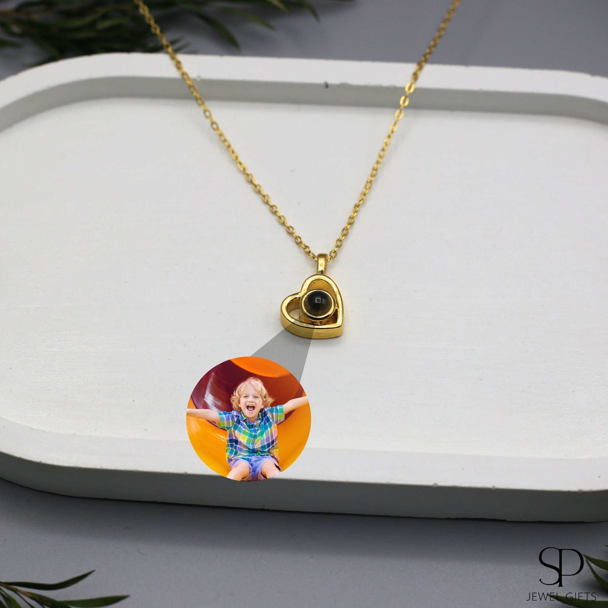 Bespoke Amora Heart Projection Necklace