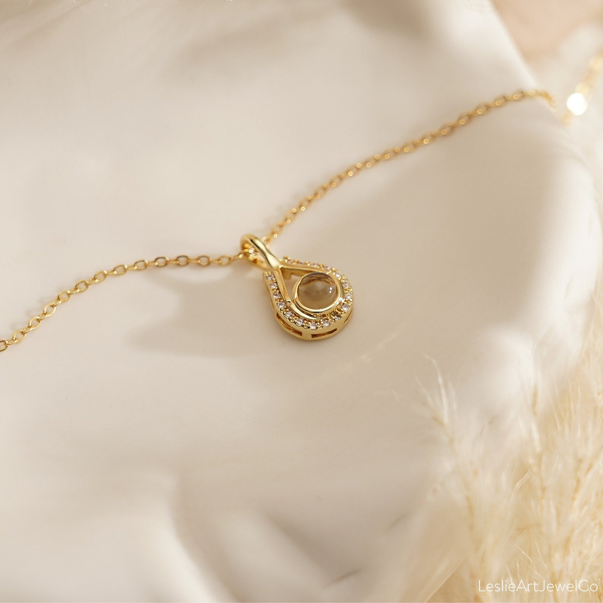 The Aura Projection Keepsake Necklace