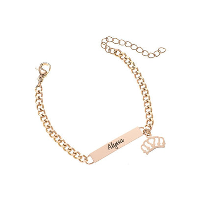 Personalized Gold Bracelet Alyssa with Crown Charm onlytext
