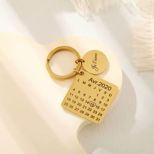 Personalized Gold Keychain with Calendar Design Avr 2020