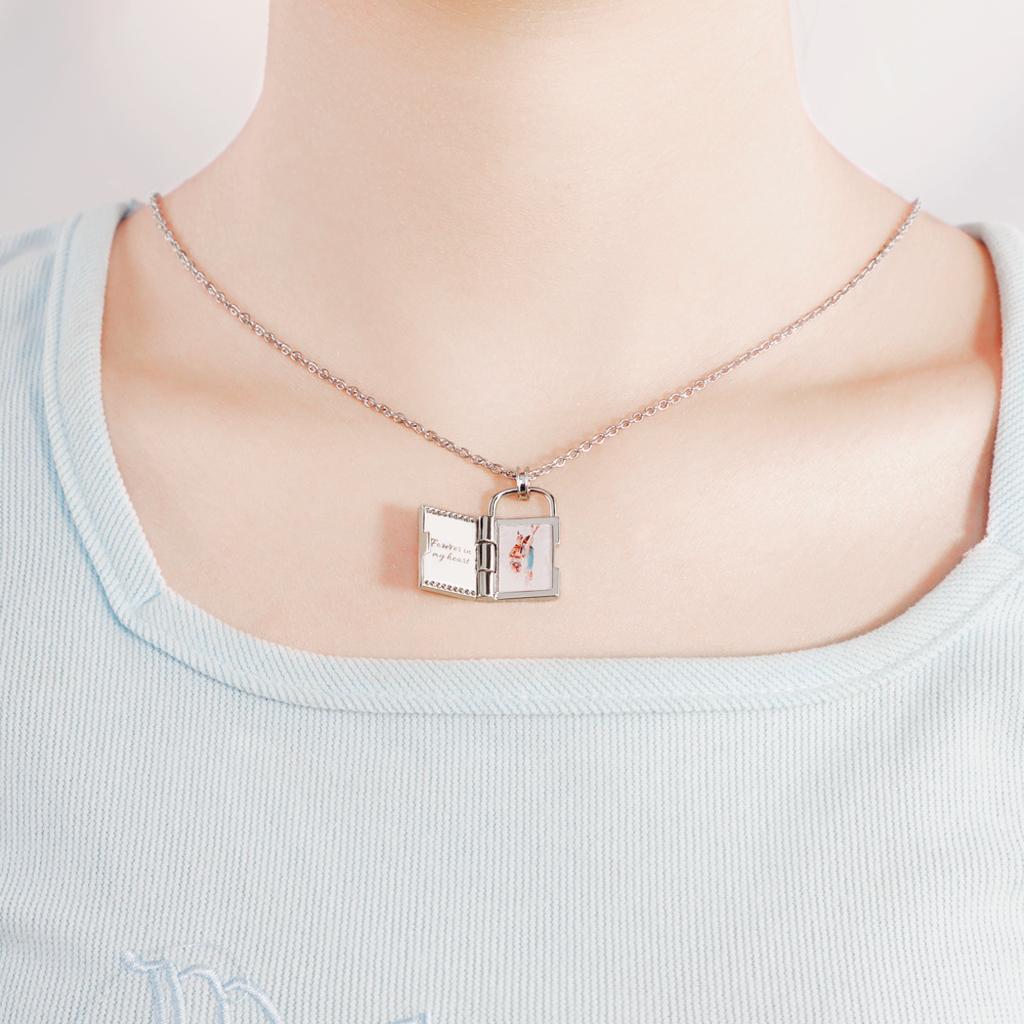 Personalized Locket Necklace with Photo and Text_1