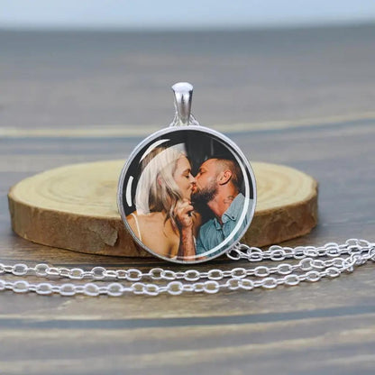 Personalized Photo Necklace Couple Kiss Design textimage