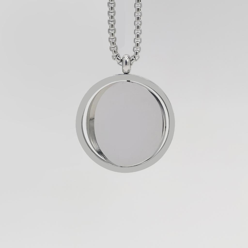 Personalized Silver Circle Necklace Design textimage